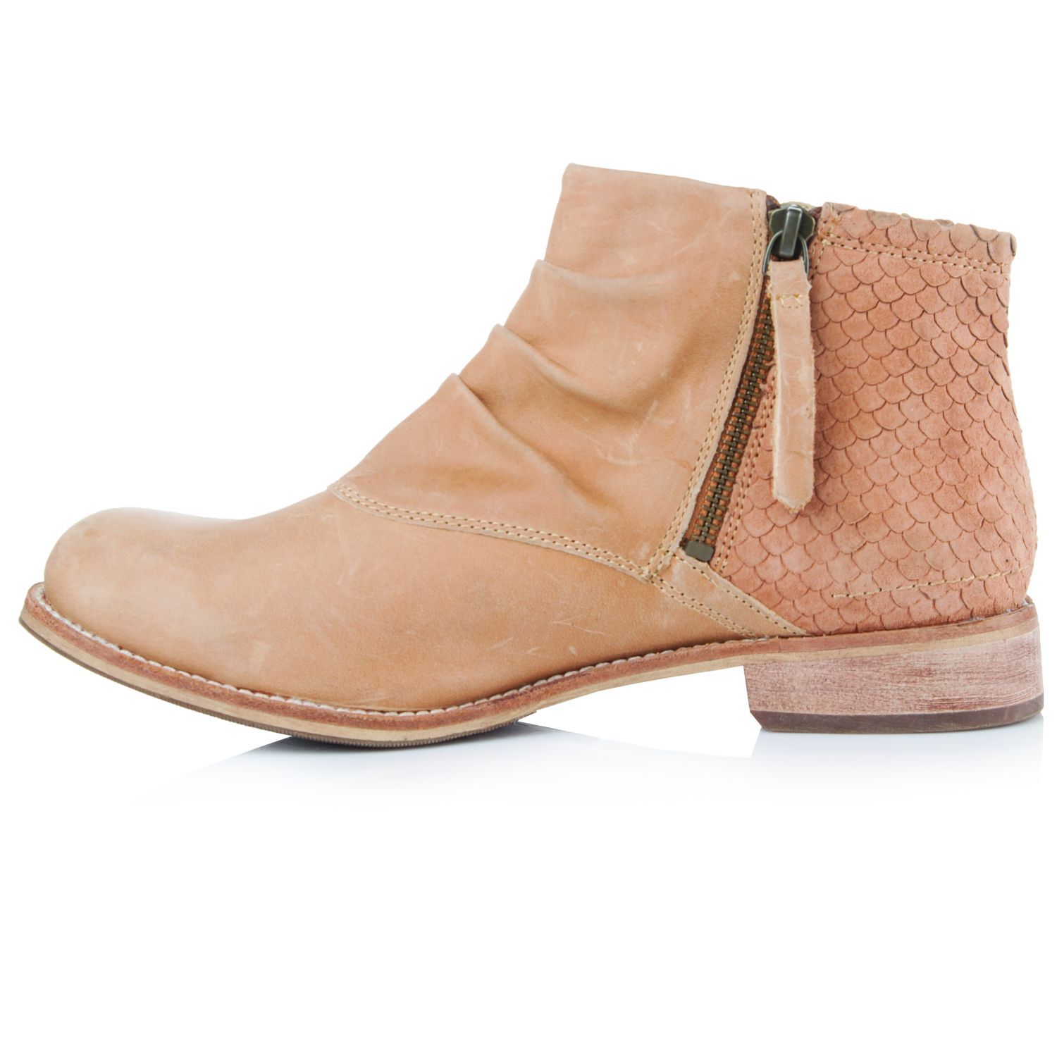 cape union mart caterpillar boots